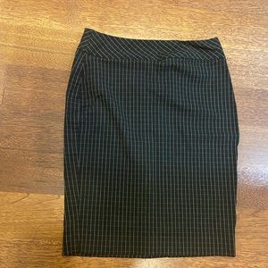 High wasted pencil skirt